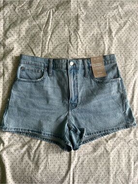 New With Tags Madewell Light Wash Denim Shorts, Size 30